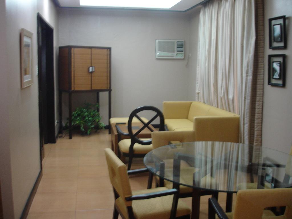 Bacolod Business Inn Exterior photo