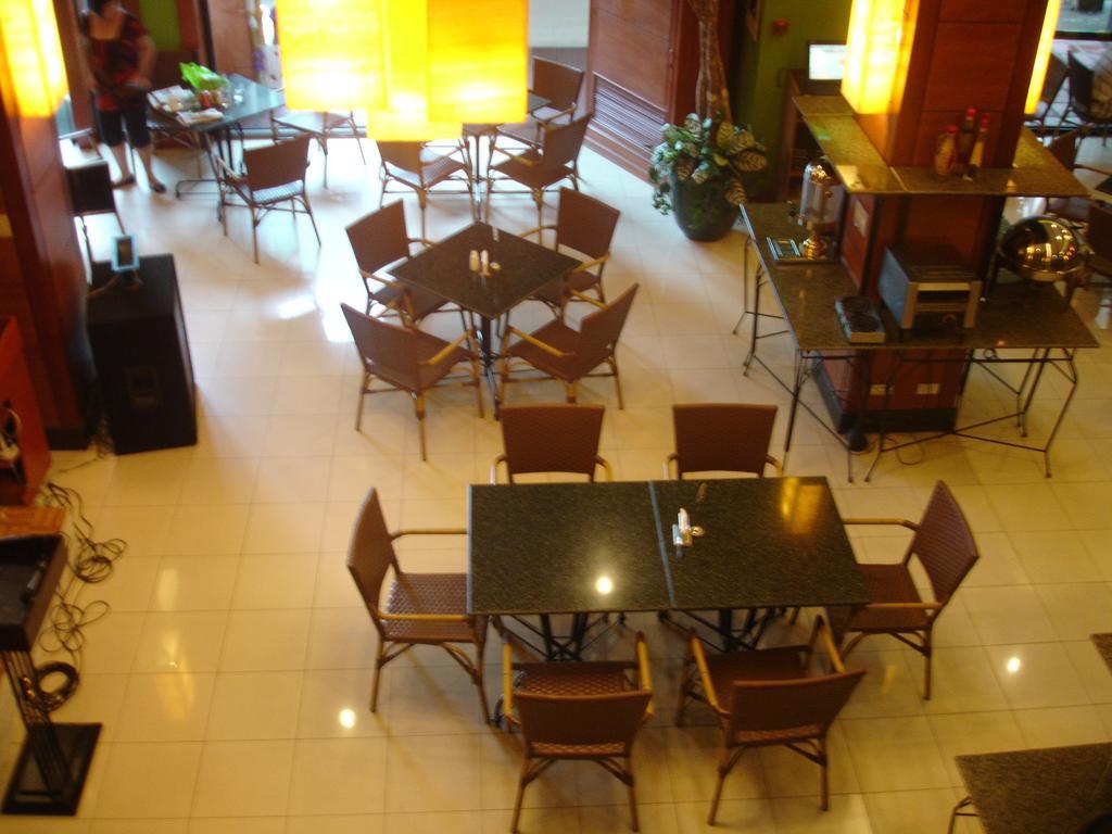 Bacolod Business Inn Exterior photo
